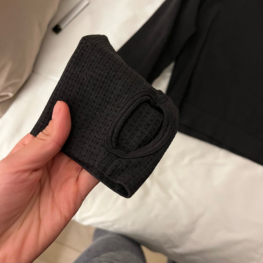 Gymshark top - Picture 2 of 3